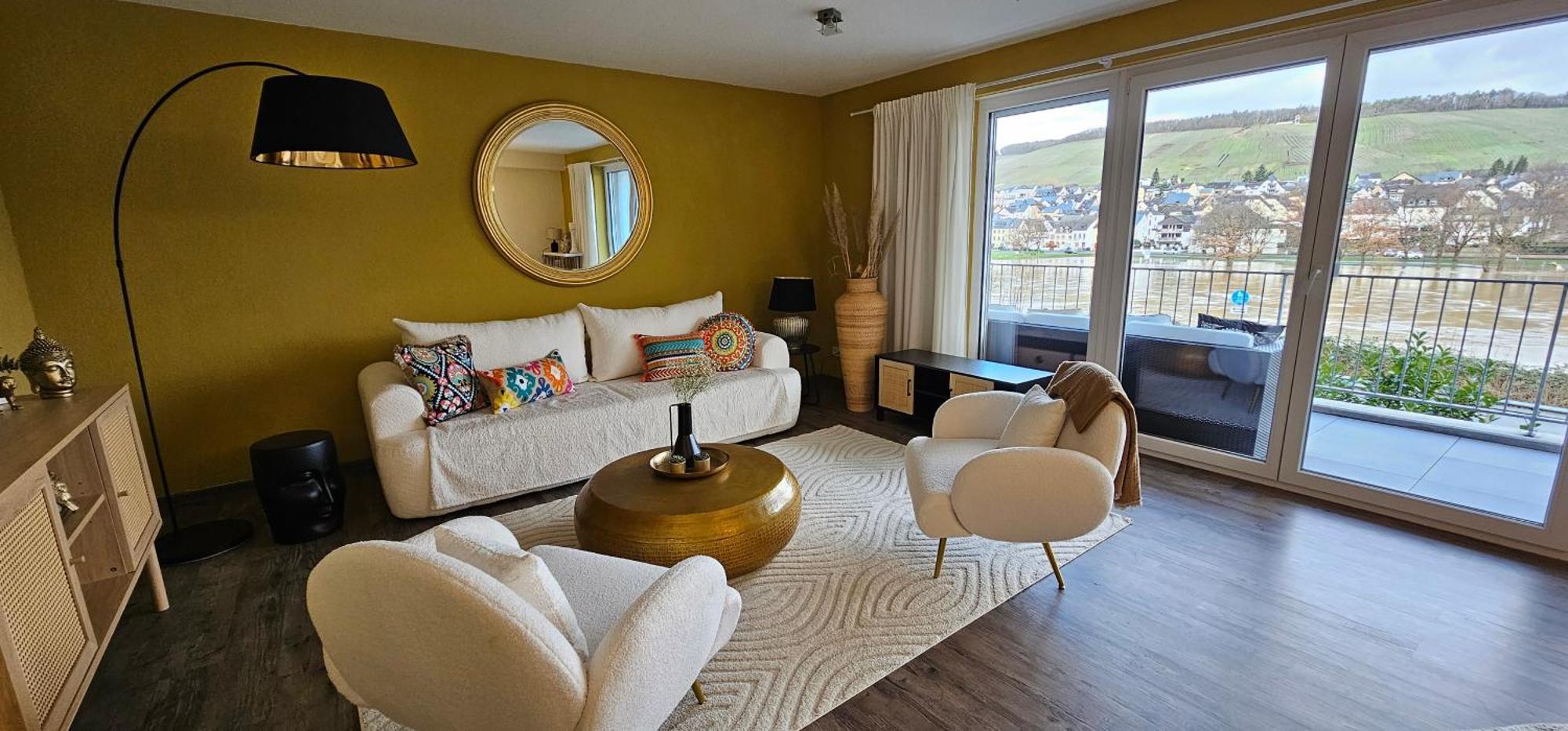 Apartment Deluxe 3-rooms River View, *