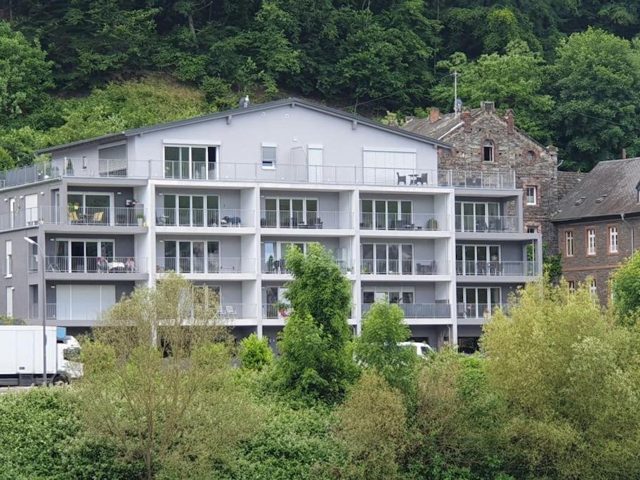 Apartment Deluxe 3-rooms River View, *