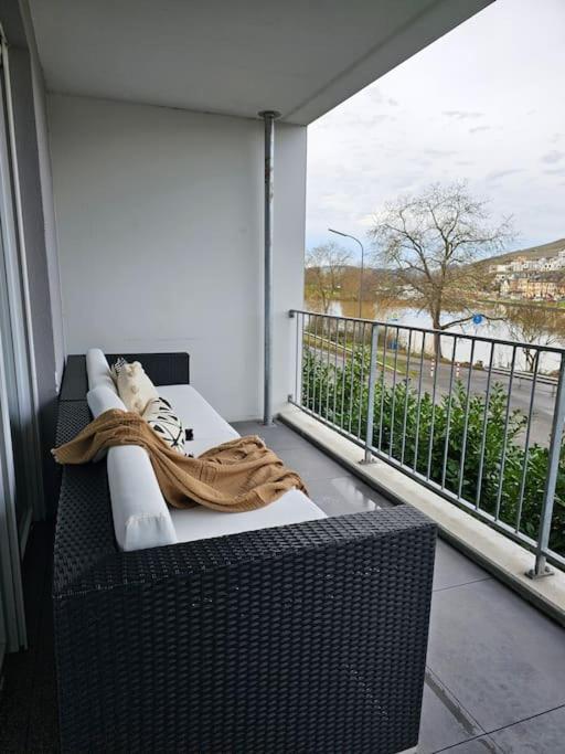 Deluxe 3-rooms River View,